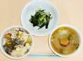 さつま芋・大根・冬瓜・ネギの味噌汁と小松菜・水菜・白菜の和え物とさつま芋ごはん